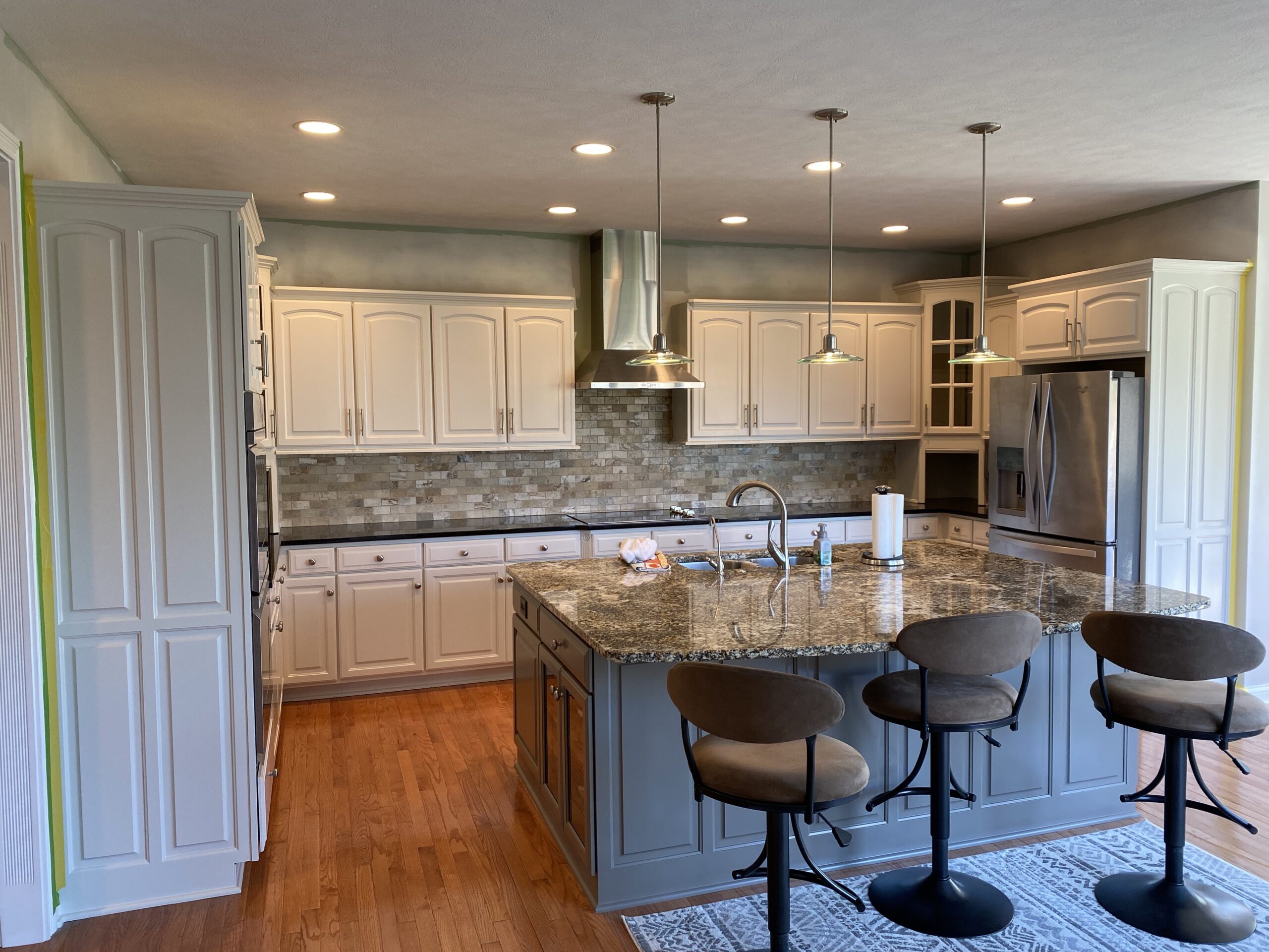 Cabinet Painting in Zionsville, Indiana